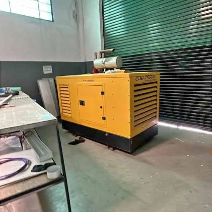 Nueva entrada pronto a la venta, 22 kva perkins trifasico diésel cabinado