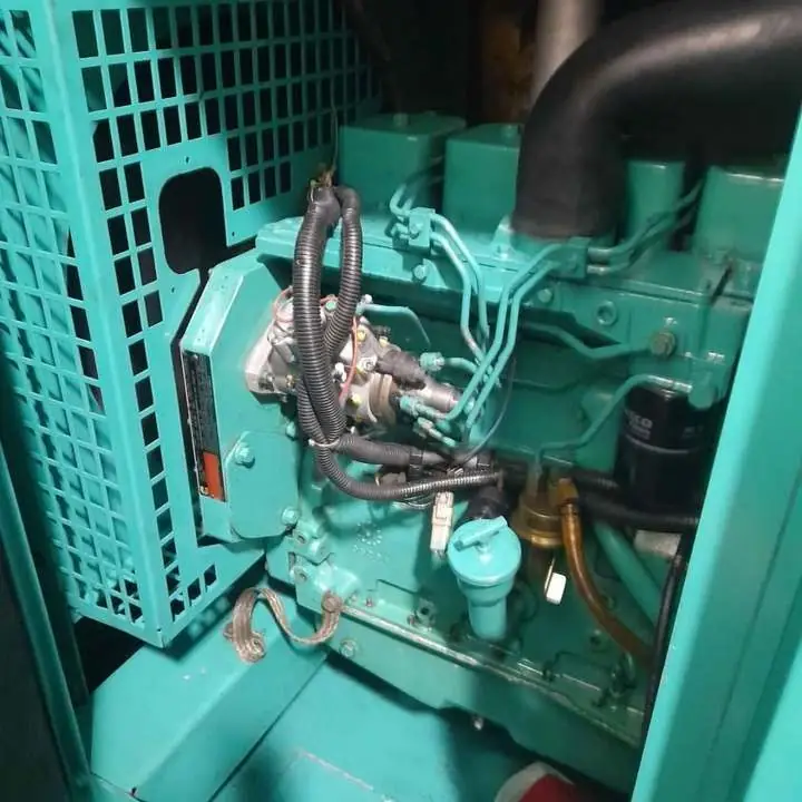 Grupo electrógeno 40 kva Cummins onan cabinado insonorizado