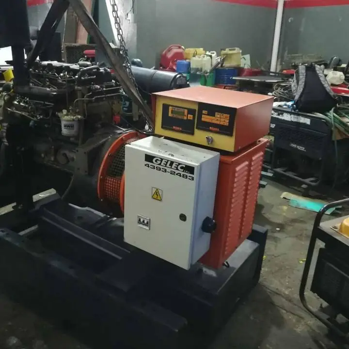 Grupo electrógeno perkins 30 kva perkins diésel (4 cilindros 154 horas de uso)