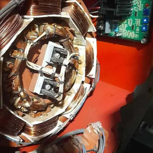 Grupo electrógeno 50 kva perkins trifasico diésel, motor 6 cilindros