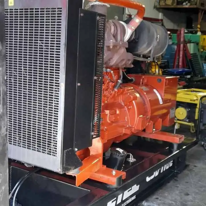 Grupo electrógeno 110 kva jhon Deere trifasico diésel( 350 horas de uso) se escucha en efectivo