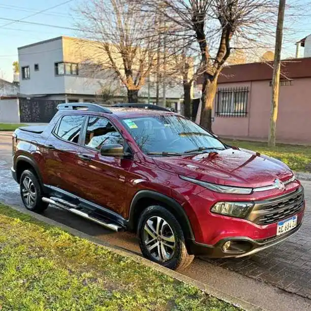 Fiat Toro Freedon 2.0 4x4 año 2016 112 mil km $23.900.000 Apto credito Tomamos usado