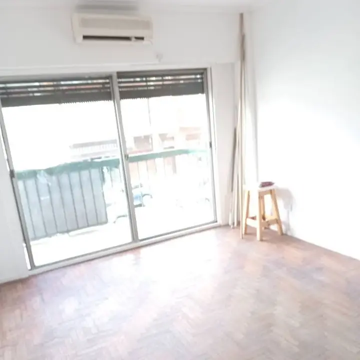 Dieño vende departamento