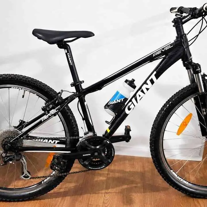 Bicicleta giant - REVEL 2.0 Totalmente ORIGINAL! WhatsApp