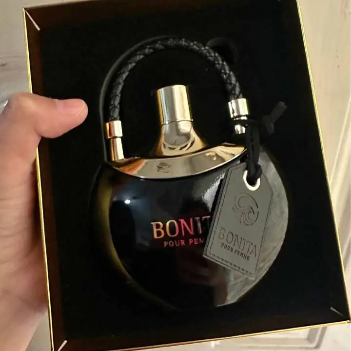 Perfume 100ml un diseño de cartera que enamora