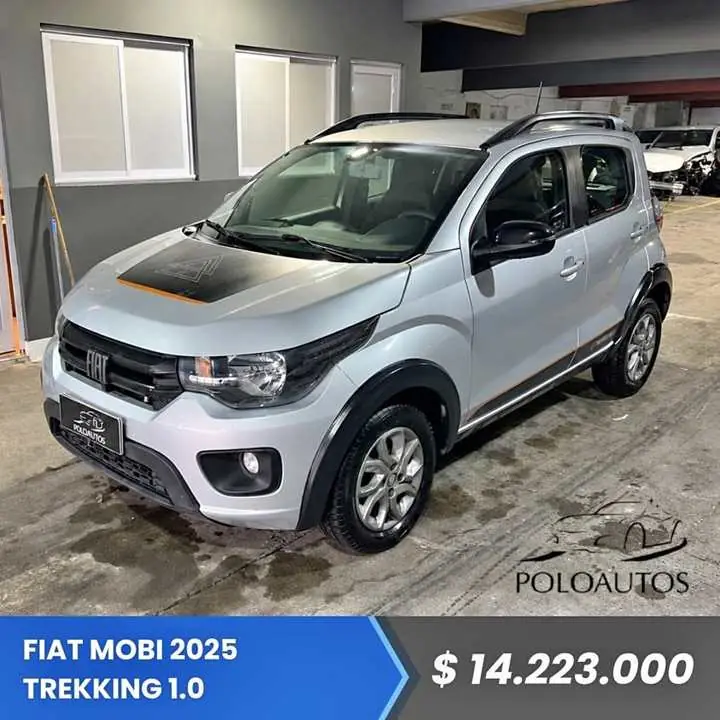 2025 Fiat Mobi Trekking 1.0 en Marcha Chocado Poloautos