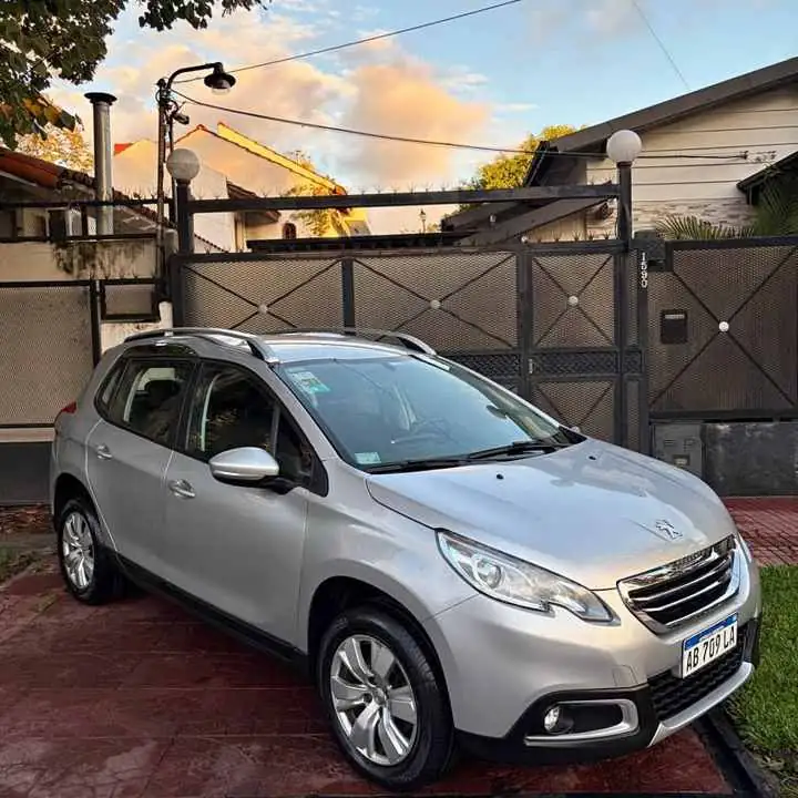 Peugeot 2008 Allure 1.6 ( no thp ) 2017