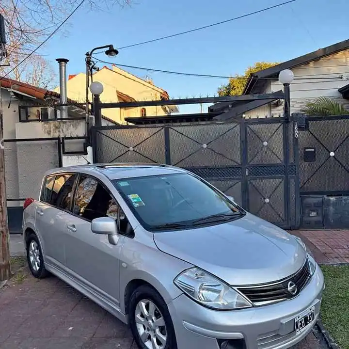 Nissan Tiida Acenta 1.8 2010