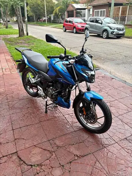 Bajaj Rouser P150 2025