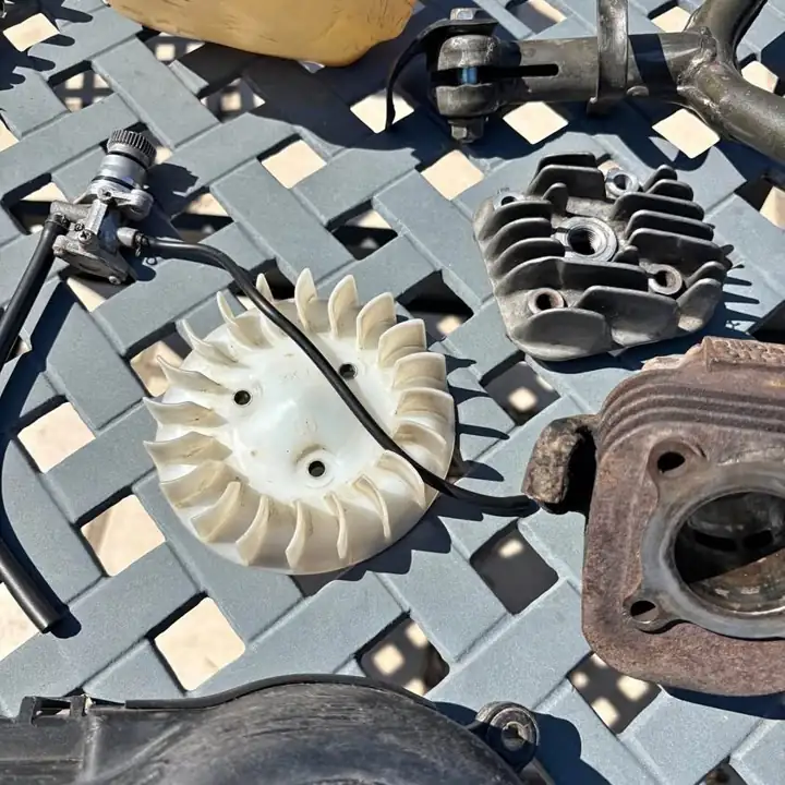 Tapa turbina más turbina yamaha jog + repuestos varios
