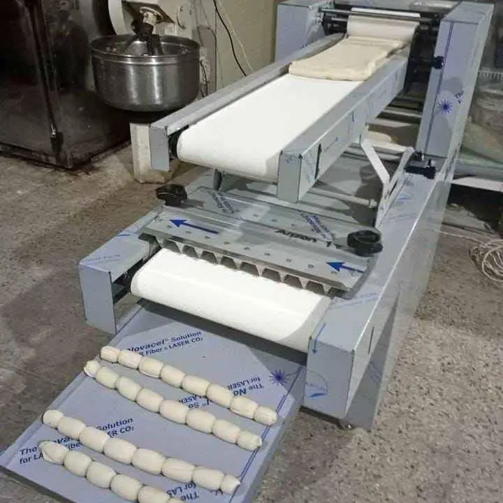 Hornos panaderos y maquinas de panadería