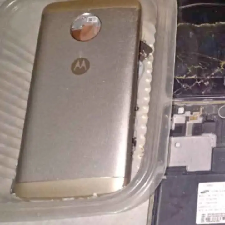 Moto e4 plus xt1772 hay q poner modulo