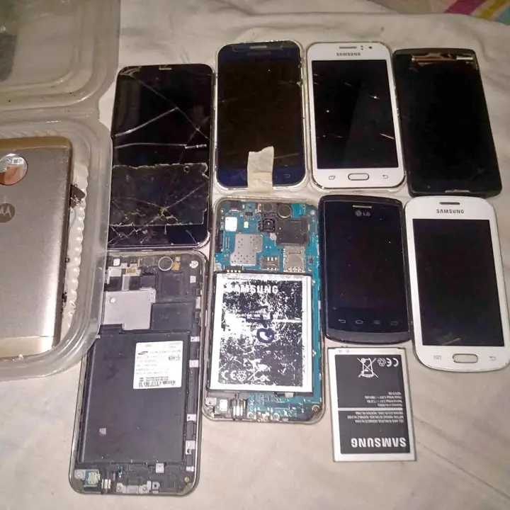 Celulares liquido para reparar y repuestos.leer descripción Caba devoto
