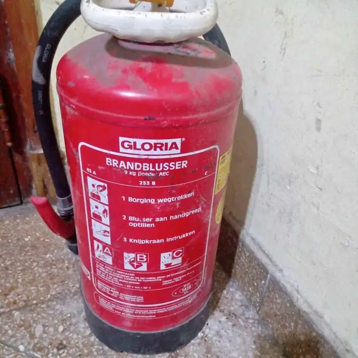 Matafuegos de 9kg gloria.leer descripción