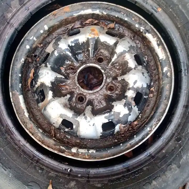 Llanta 13 de Ford Taunus