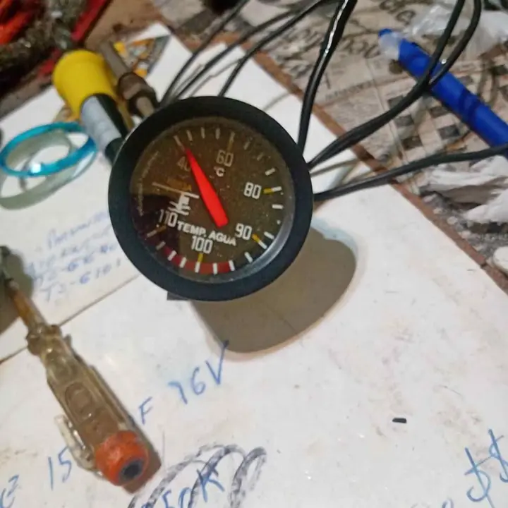 Reloj de auto de temperatura agua.leer descripción