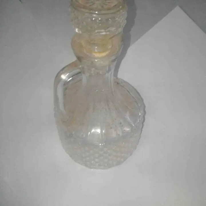 Vendo licorera tallada antigua
