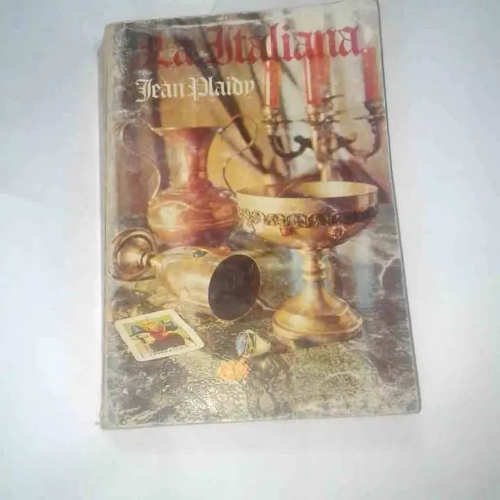 Libro la italiana