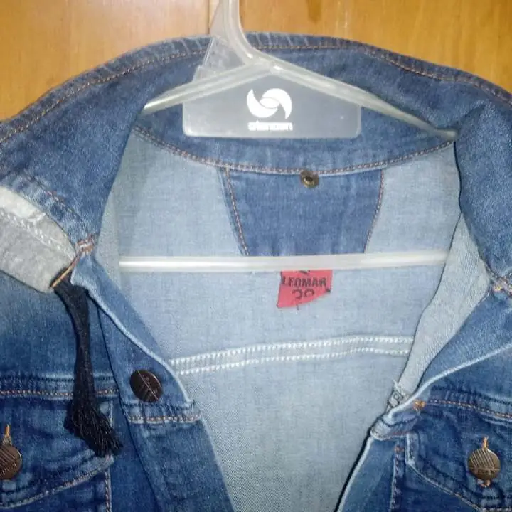 Campera Leomar de jean con capucha marca Leomar