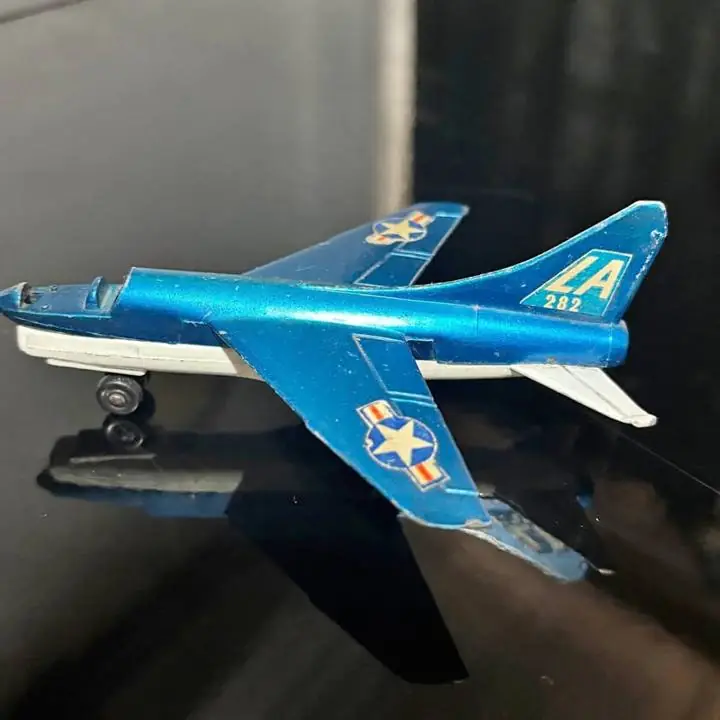 Avión Corsair A7D USA Matchbox England 1973