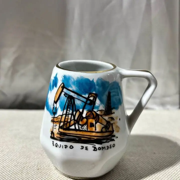 Antiguo mate de porcelana