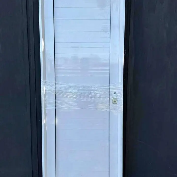 Puerta ciega 0.80x2 aluminio