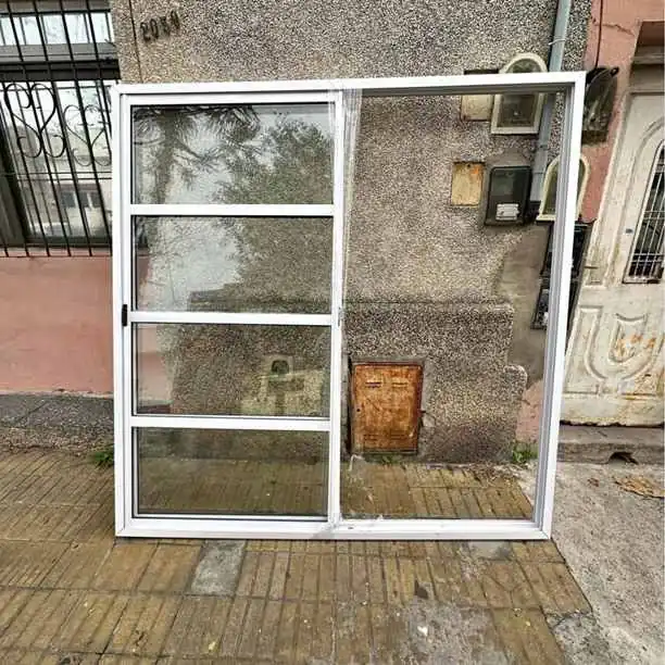 Vendo Ventana Balcón Blanca – Ideal para Obra o Reforma