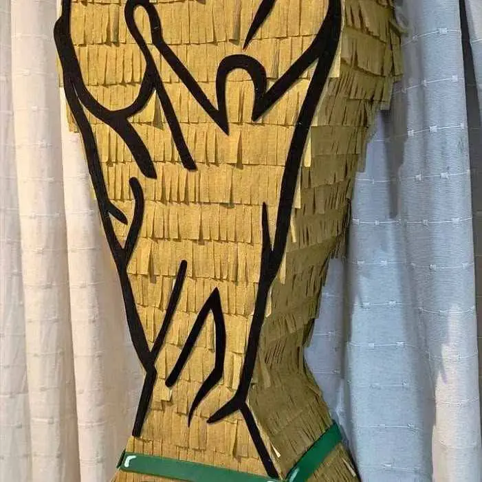 Piñata de Messi y la copa mundial