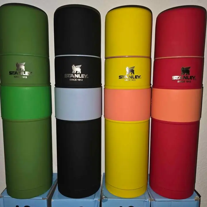 Termo acero mate listo autocebante Stanley 750ML