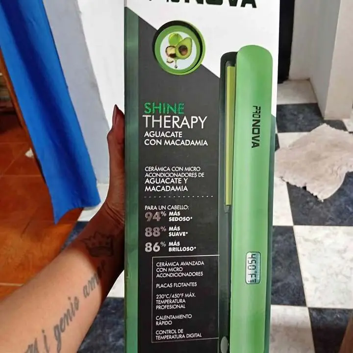 Planchita con placa de cerámica 230° Sensación térmica 450°