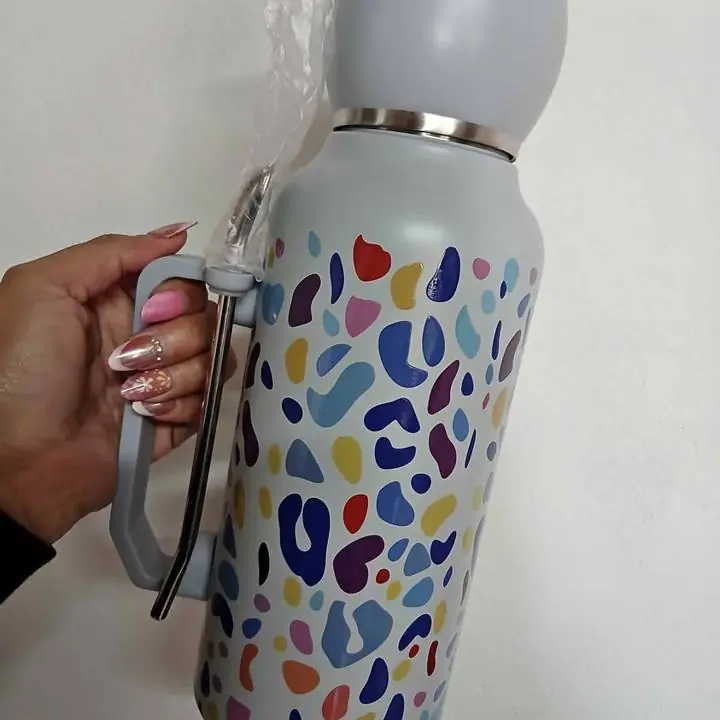 Termo + mate + bombilla