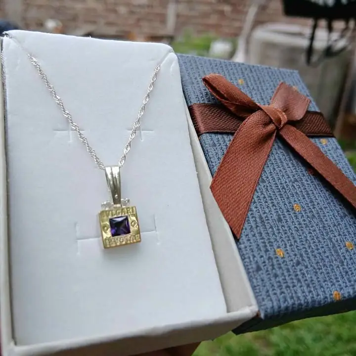 Cadenita + dije bvlgari