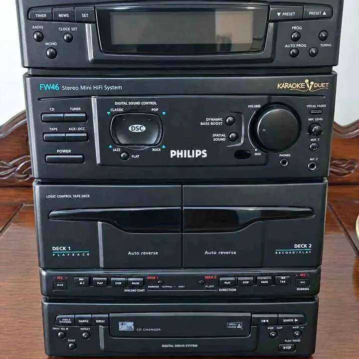 Equipo de música Philips FW-56 + 2 parlantes originales se retira en villa adelina