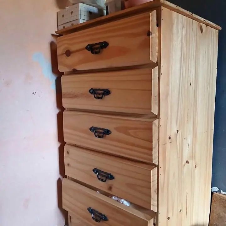 Cajonera como nueva sin detalles