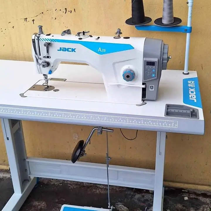 Recta industrial jack $900.000 se uso para hacer neceser y se guardo
