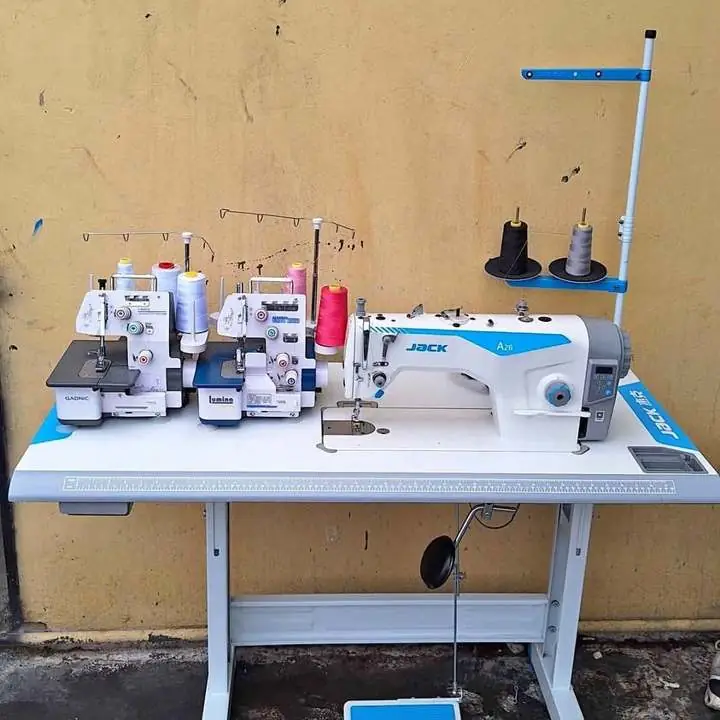 Recta industrial, overlock y collareta, vendoo o permuto