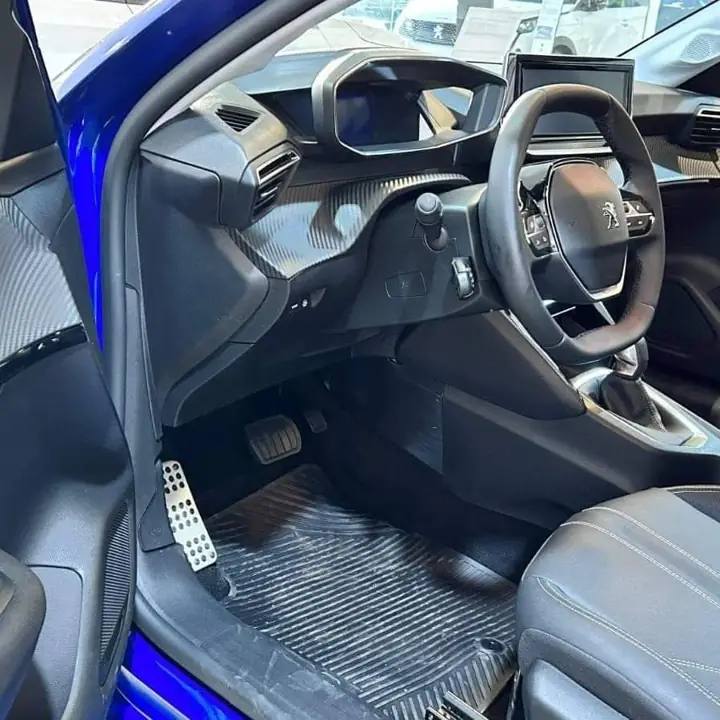 2024 Peugeot 208-2008-partner Active, Active triptonic, Feline