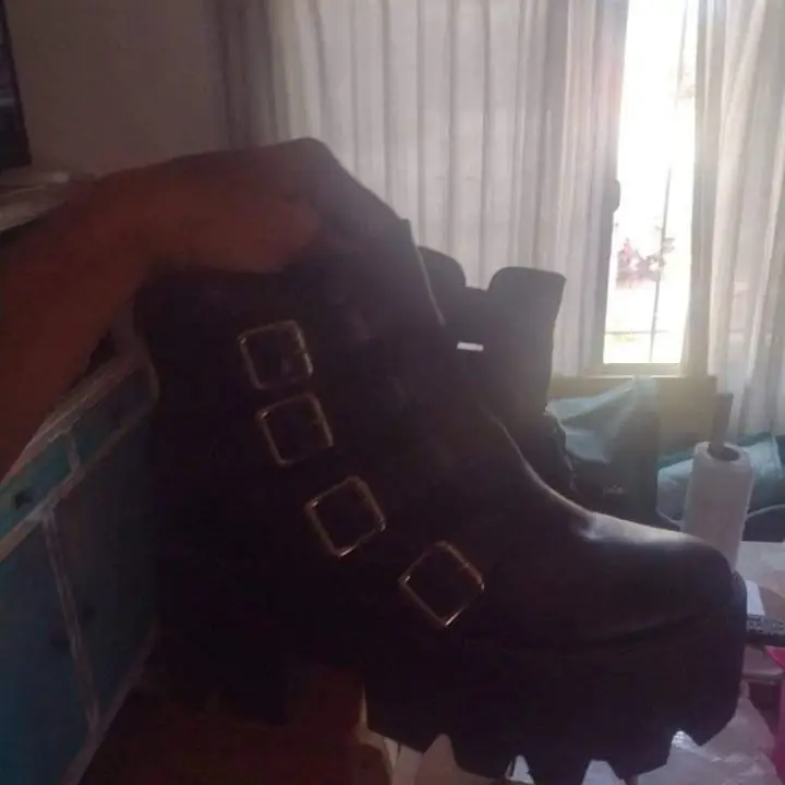 Zapatos y sandalias