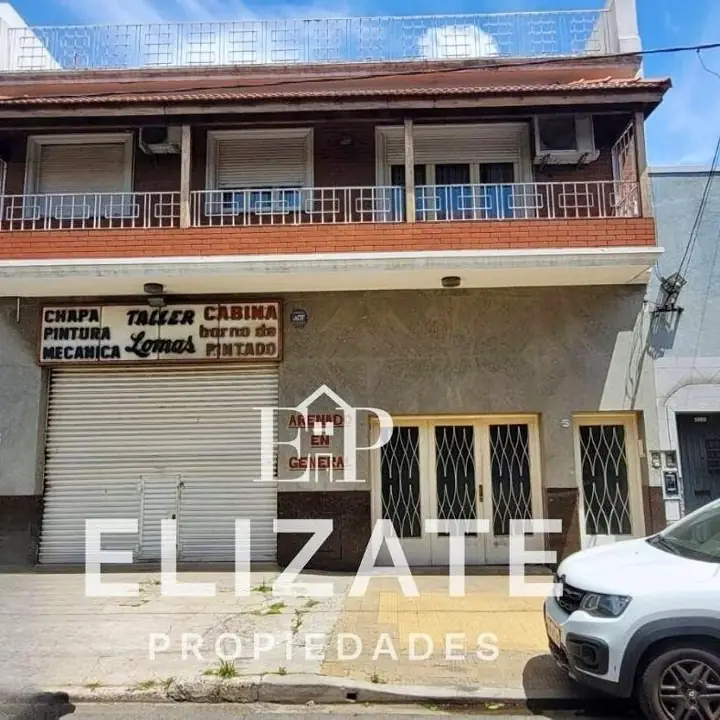 Venta en block – Casa, local y departamento sobre lote propio de 731 m2 edificados. Apta Crédito