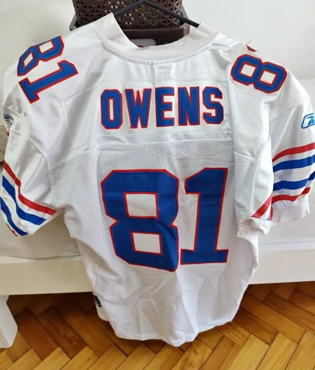 Liquido camiseta de football americano NFL . con solo 2 USOS flamante