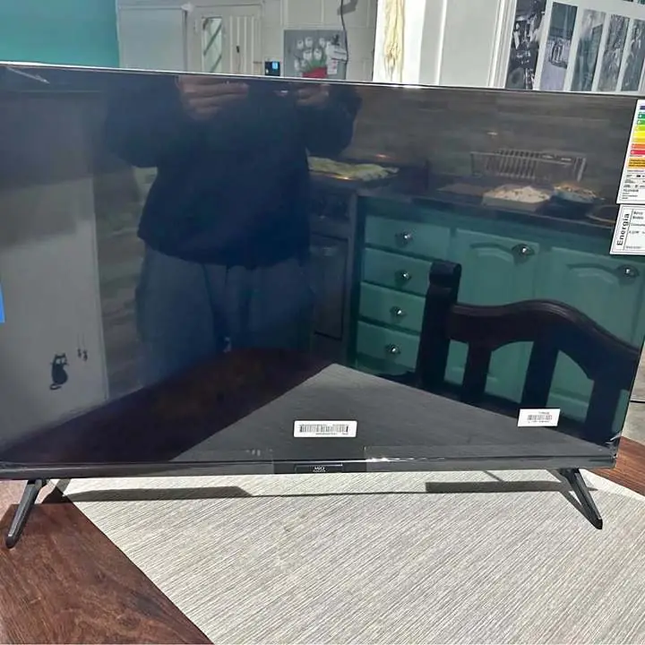 Nueva sin uno tele de 32. Háblame