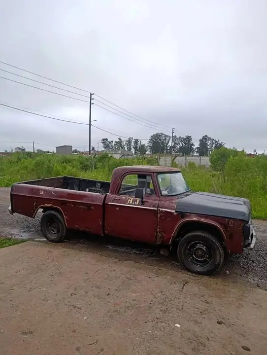 Vendo permuto Dodge 200 caja larga motor perkins 4