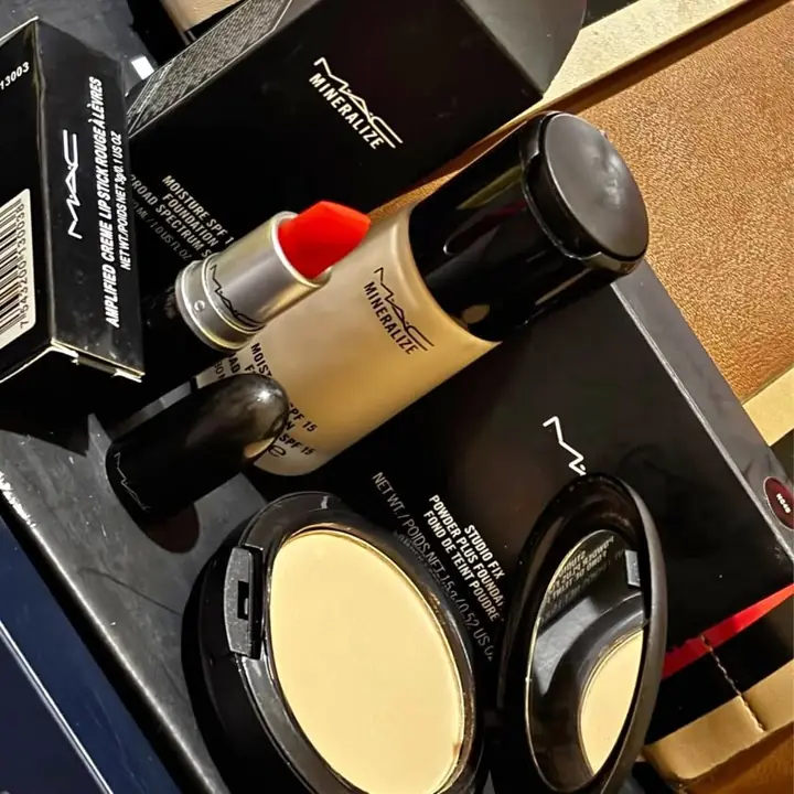 Set completo de maquillaje + primer y Pre base de regalo