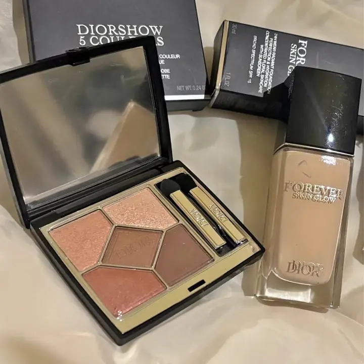Paleta de sombra + base Forever glow! Envíos o entregas personales