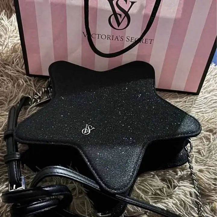Cartera bandolera de victorias Secret ! Estrella