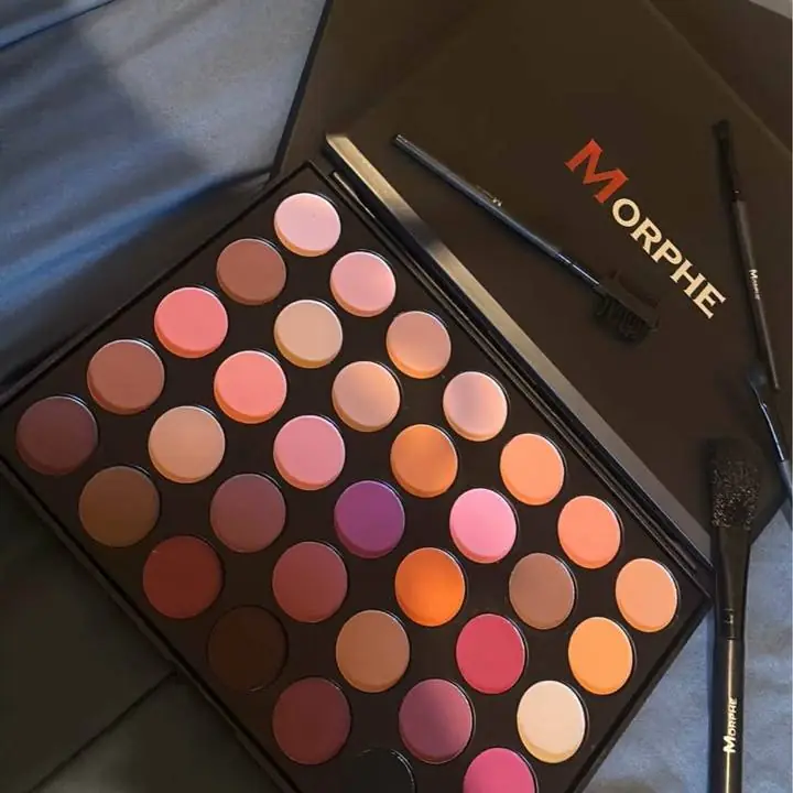 Paleta profesional de Morphe + brocha de regalo