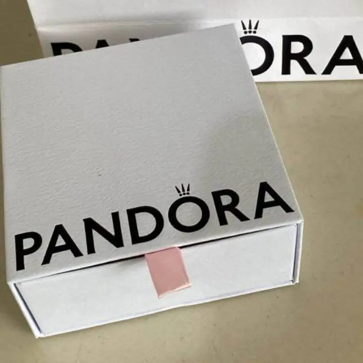 Argollas con piedra corazón sellados plata 925 con su caja o rayito ! Pandora