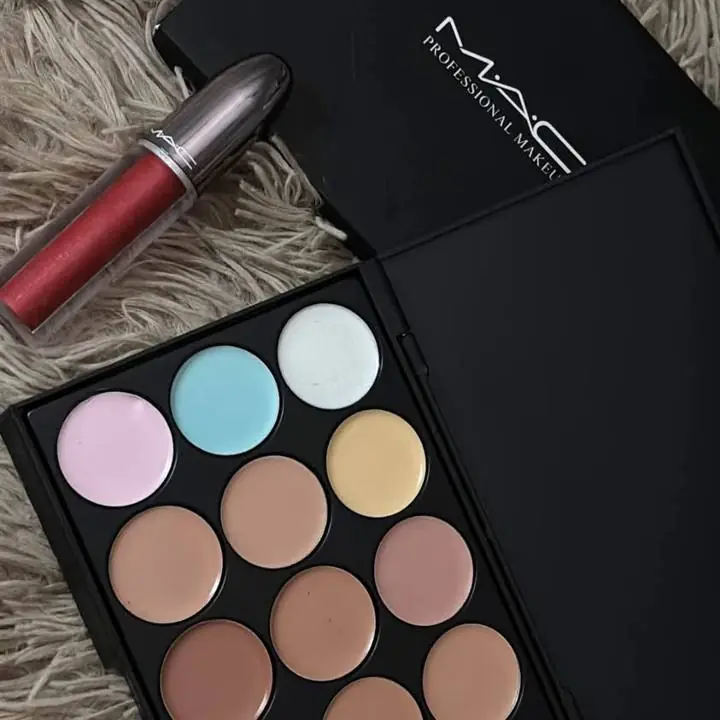 Paleta profesional+ gloss a eleccion color !