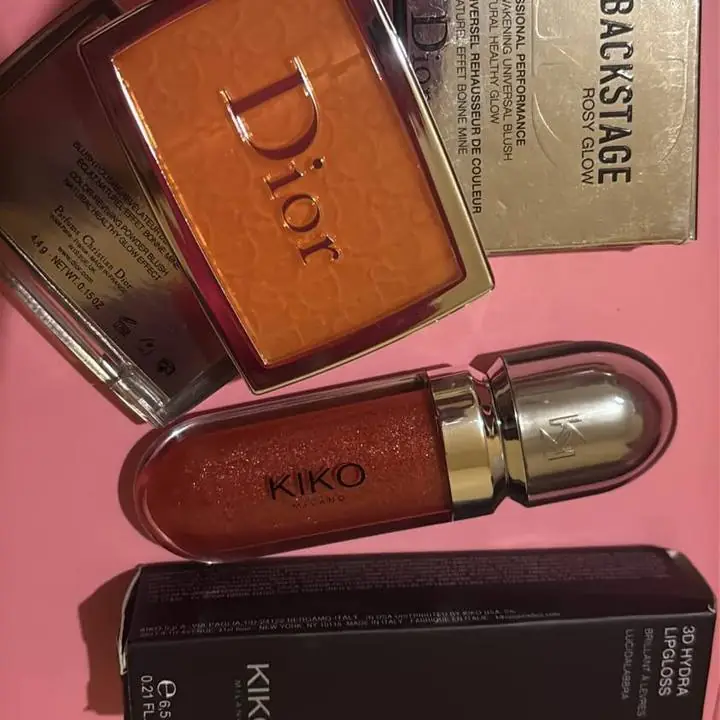 Último set de rubor + gloss a elección