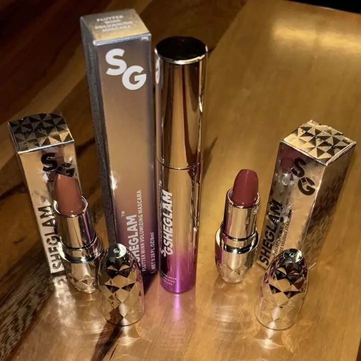 Rimel de Sheglam pelo por pelo + 2 labial mate barra